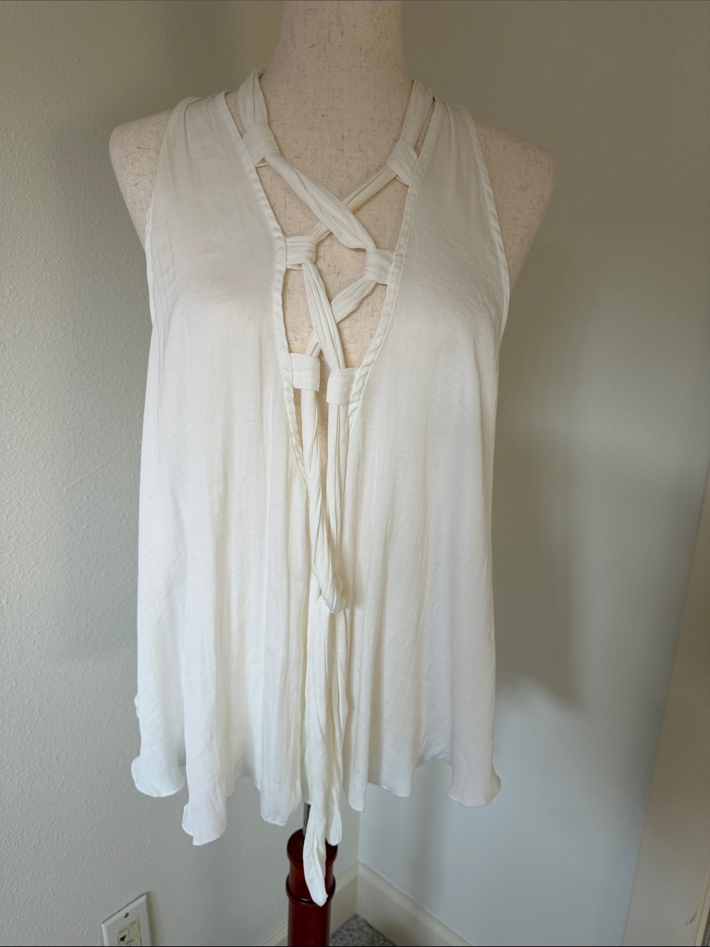 Free People Women's Cream Sleeveless Knit Top with Front Knot Detail